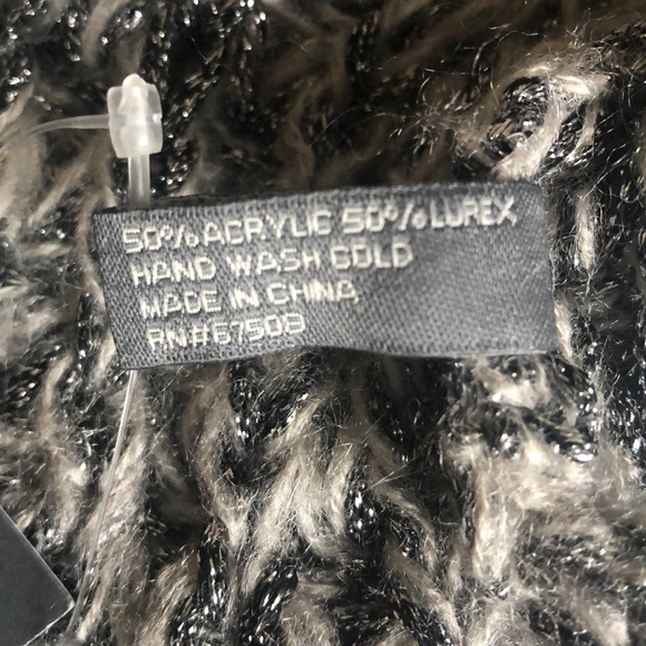 NWT Collection 18 Scarf - Picture 7 of 8